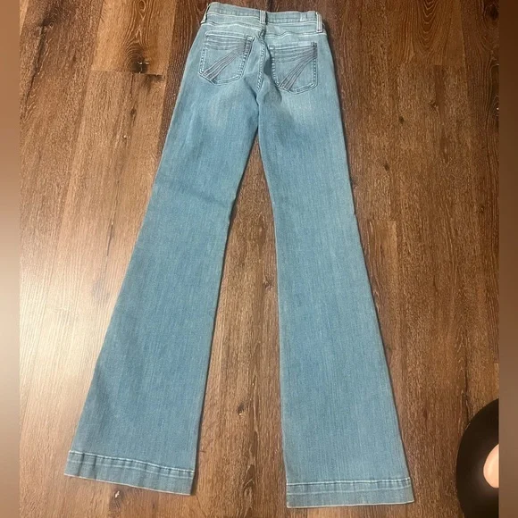 7 For All Mankind Light Blue Wide Leg Jeans. Size 25. Great Fit! - Picture 3 of 7